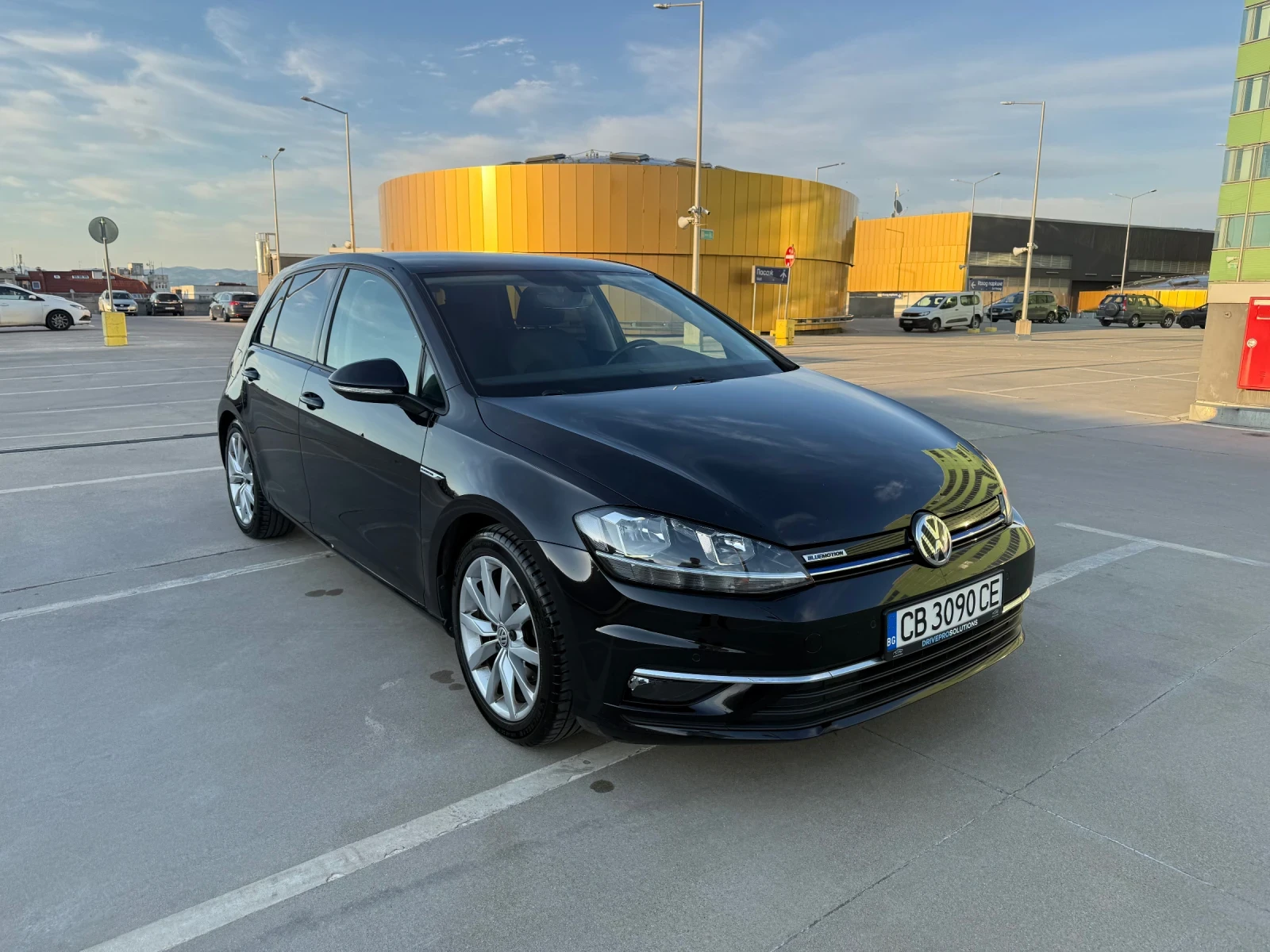 VW Golf Bluemotion, снимка 2 - Автомобили и джипове - 54414985