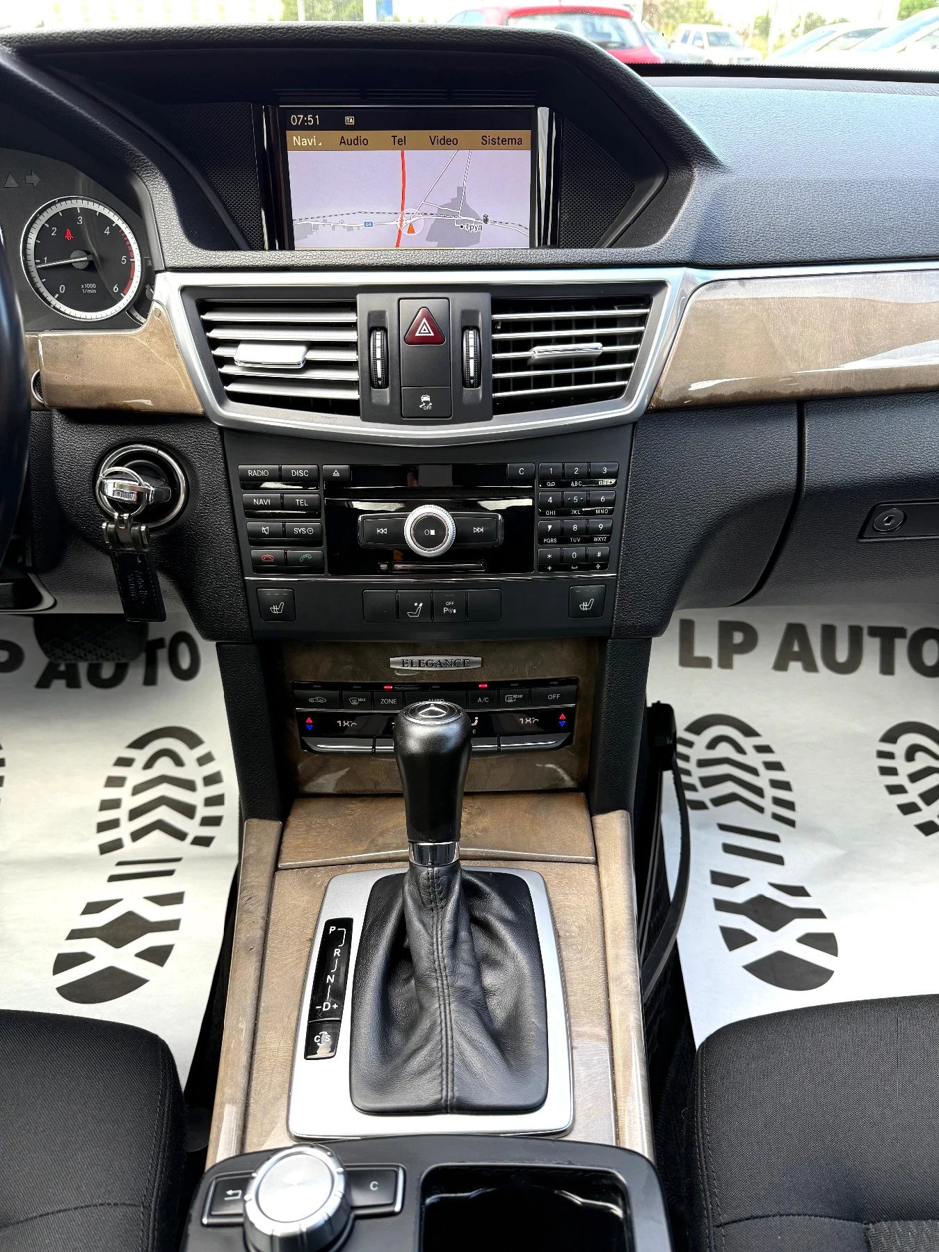 Mercedes-Benz E 220 2.2cdi* 170k.c* ТOP, снимка 12 - Автомобили и джипове - 54543838