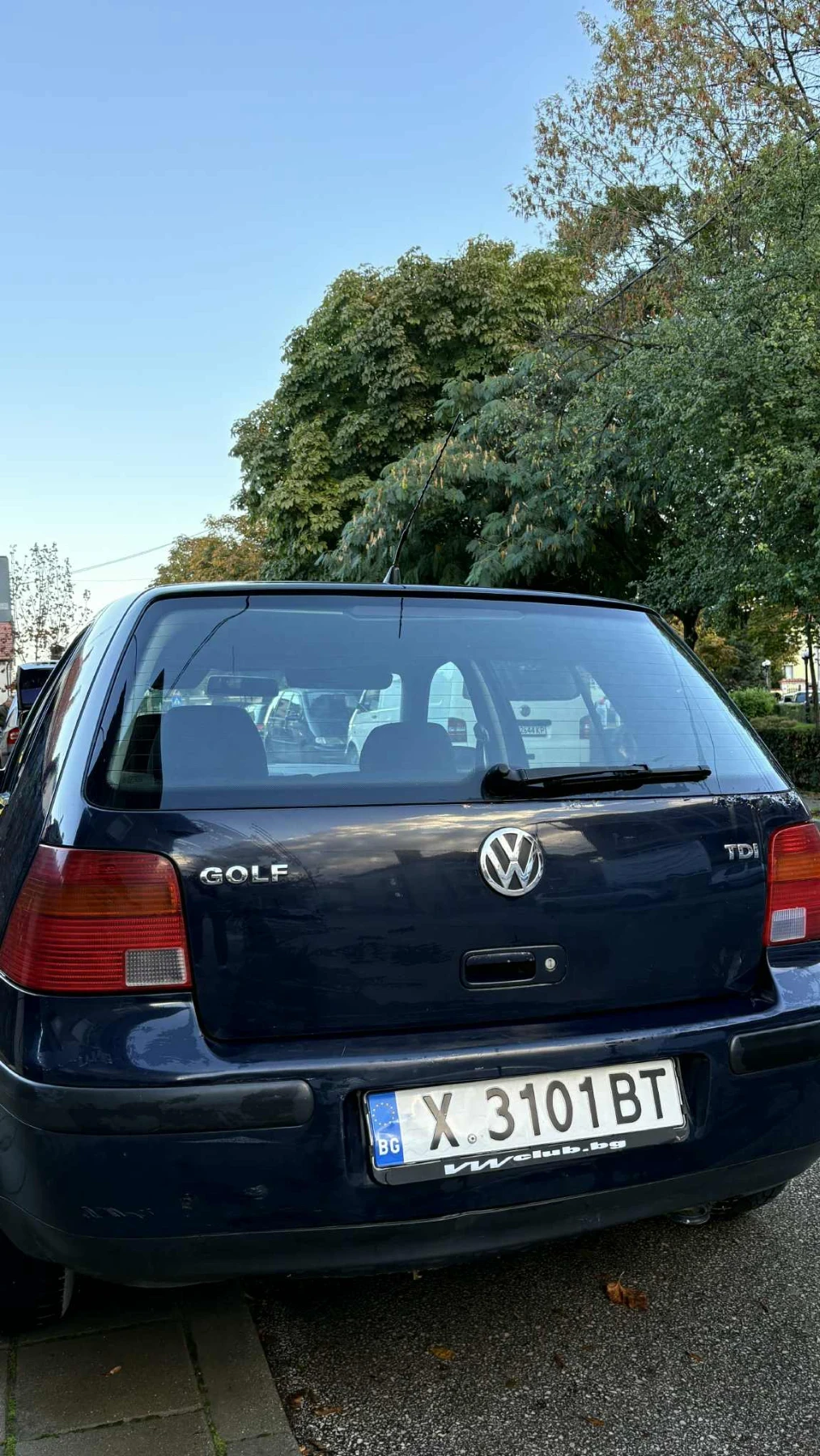 VW Golf 1.9 TDI, снимка 2 - Автомобили и джипове - 54646533