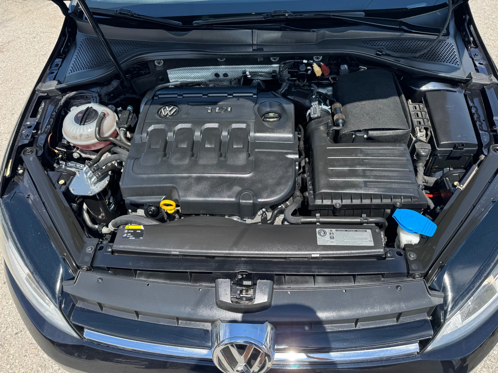 VW Golf 1.6TDI-ЛИЗИНГ, снимка 8 - Автомобили и джипове - 55189022