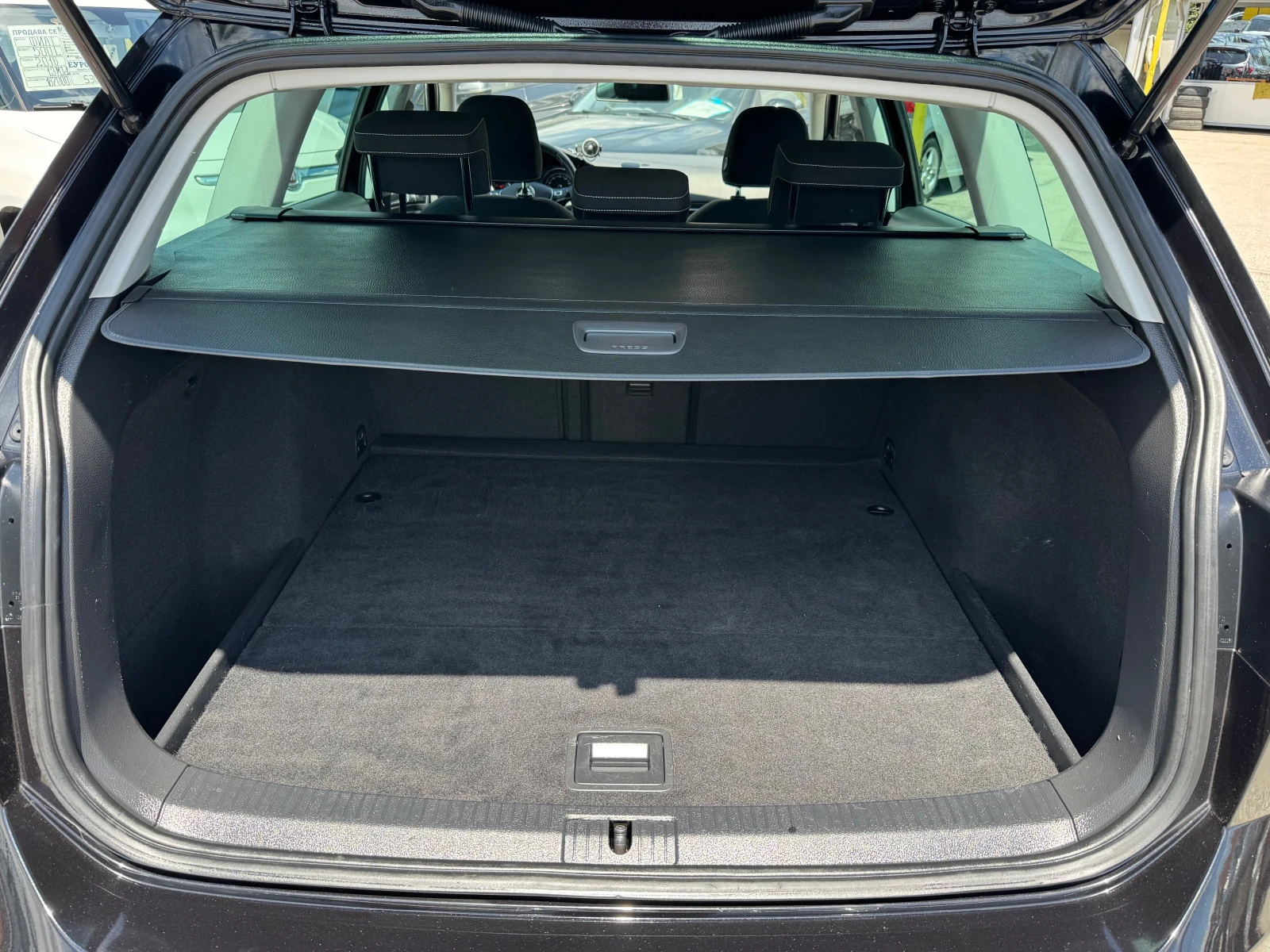 VW Golf 1.6TDI-ЛИЗИНГ, снимка 4 - Автомобили и джипове - 55189022