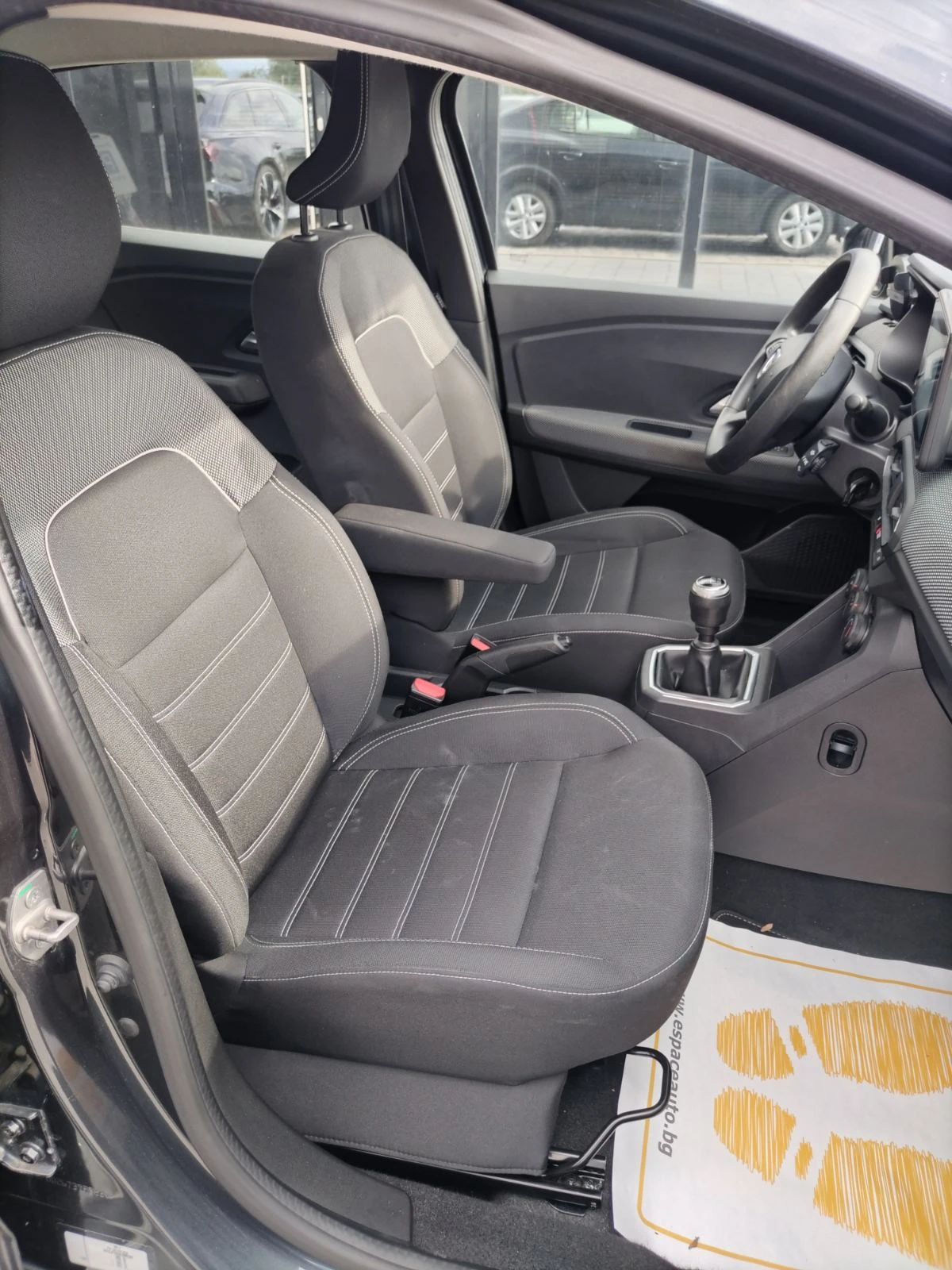 Dacia Logan 1.0TCe 100 к.с. Газ/Бензин/Гаранция 6г. или 150 00, снимка 15 - Автомобили и джипове - 55273440