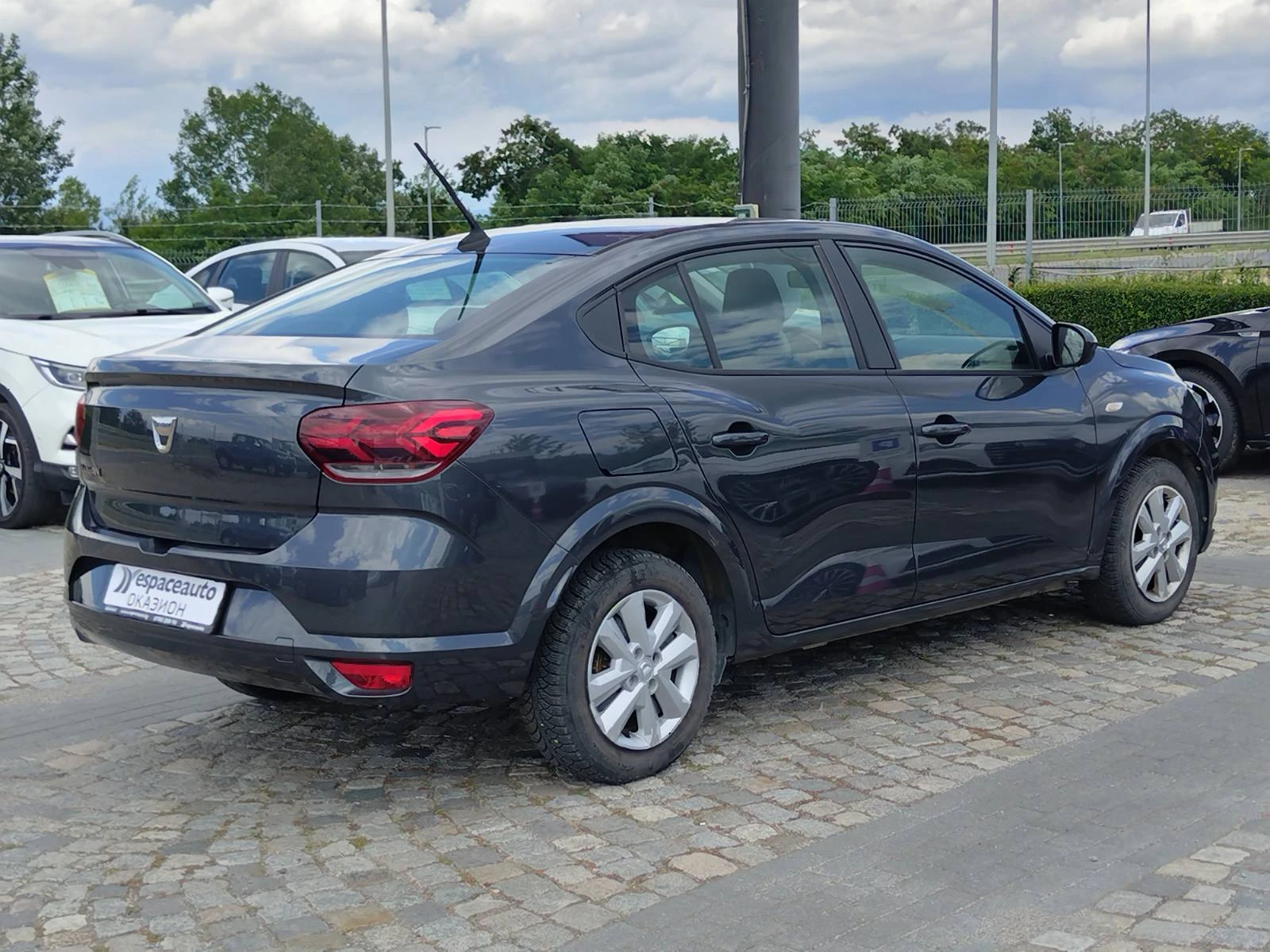 Dacia Logan 1.0TCe 100 к.с. Газ/Бензин/Гаранция 6г. или 150 00, снимка 4 - Автомобили и джипове - 55273440