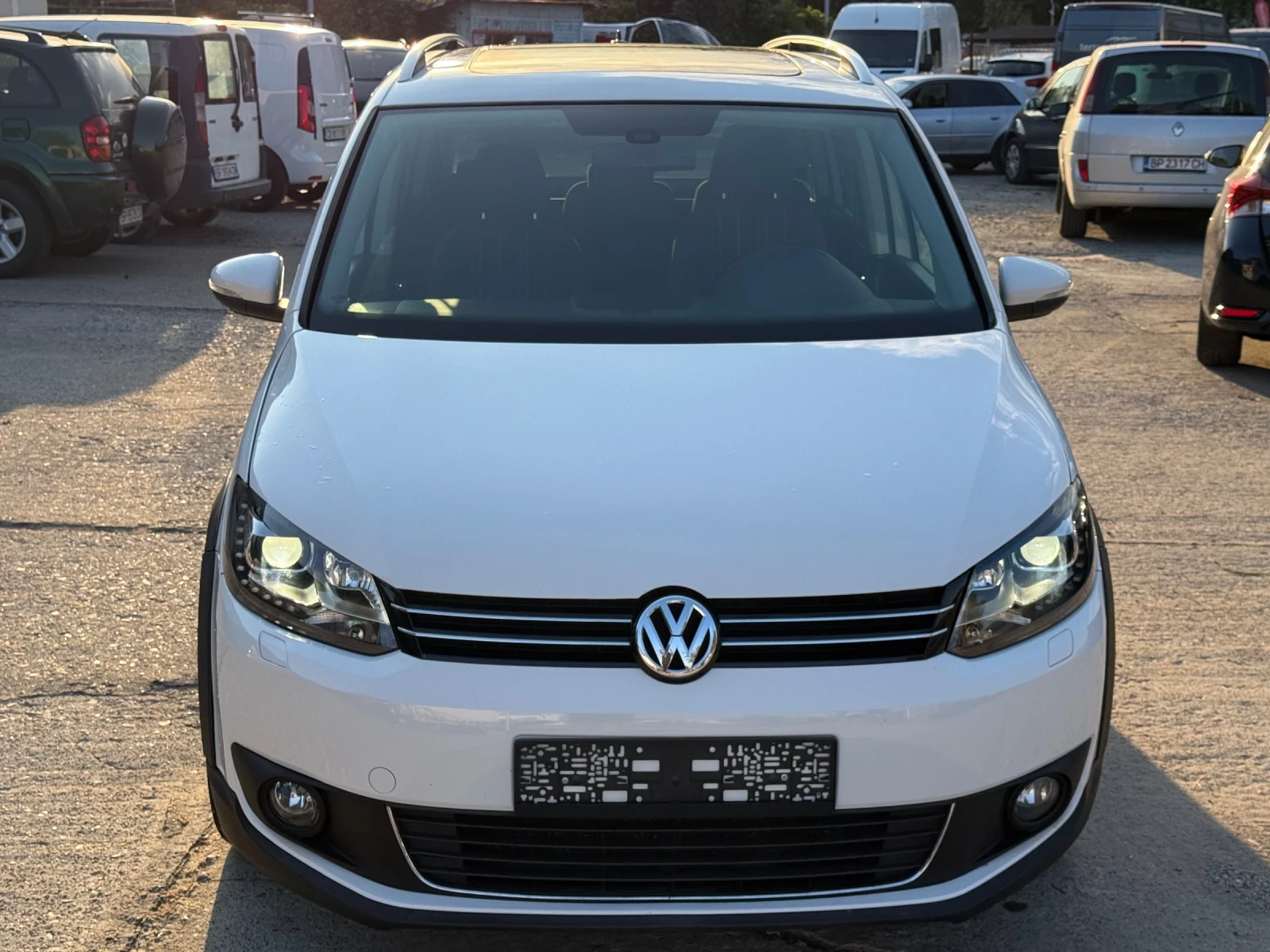 VW Touran CROSS* 2.0TDi* 6 скорости, снимка 7 - Автомобили и джипове - 55647513