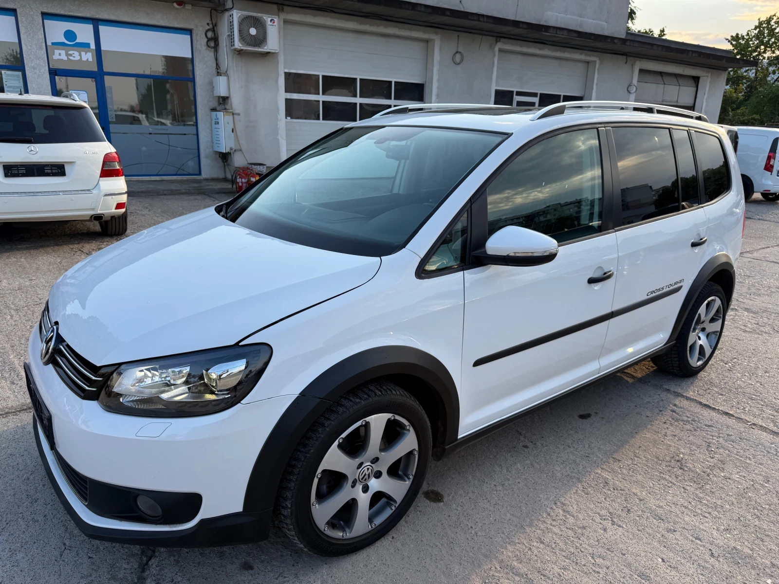 VW Touran CROSS* 2.0TDi* 6 скорости