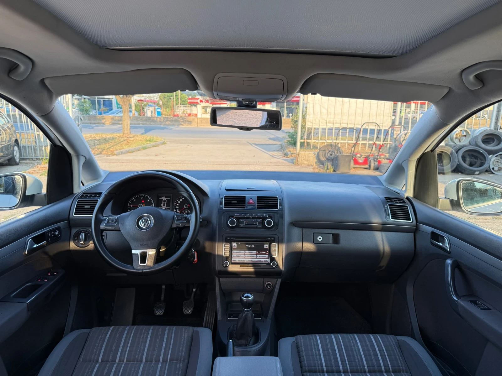 VW Touran CROSS* 2.0TDi* 6 скорости, снимка 9 - Автомобили и джипове - 55647513