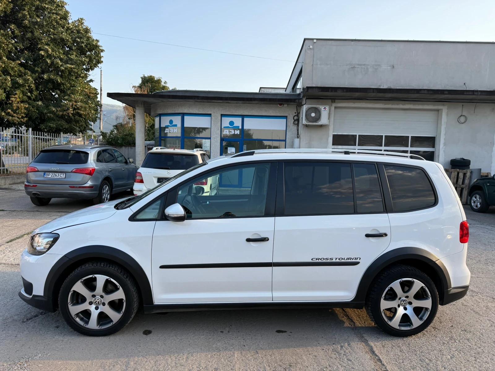 VW Touran CROSS* 2.0TDi* 6 скорости, снимка 2 - Автомобили и джипове - 55647513