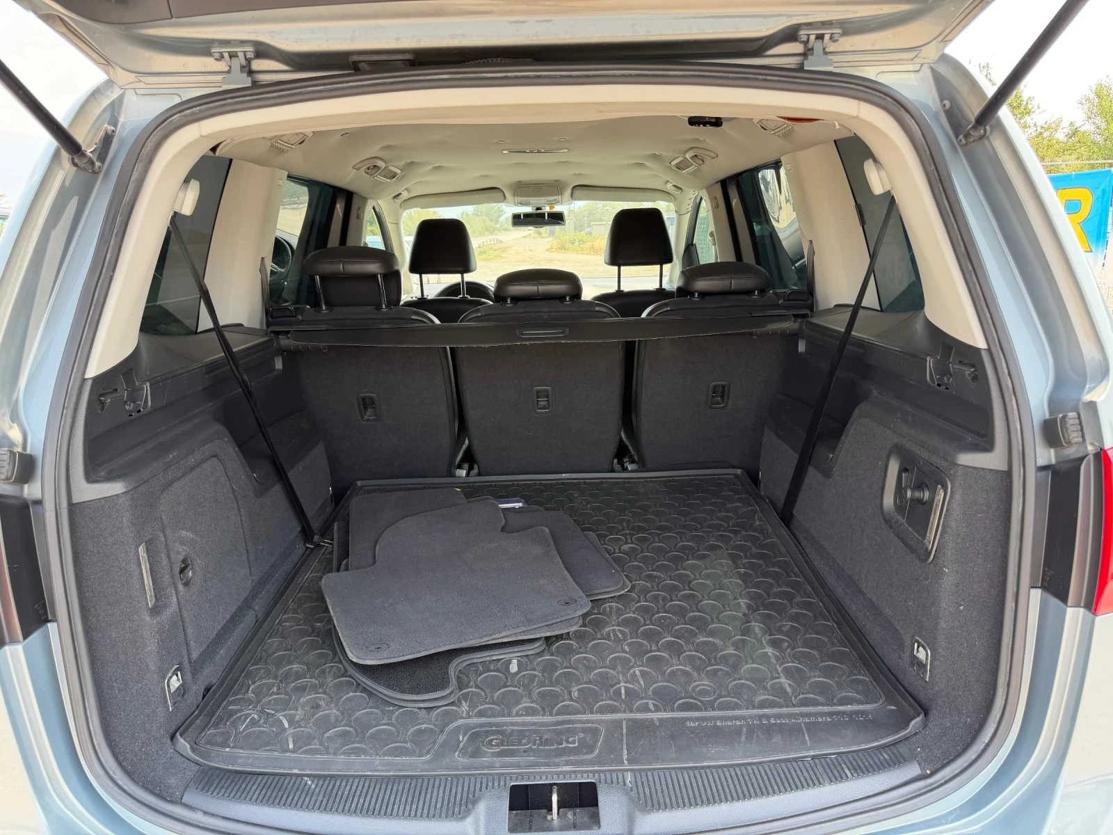 VW Sharan 2.0TDI, снимка 6 - Автомобили и джипове - 55705485