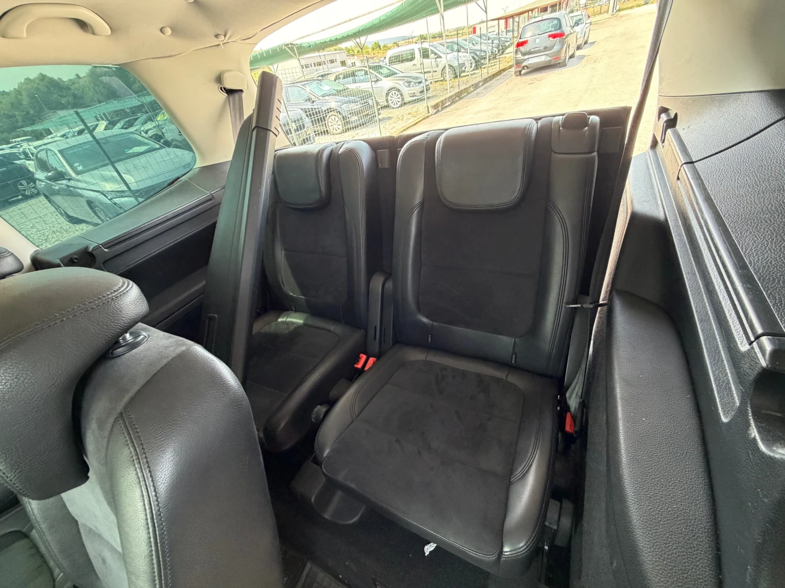 VW Sharan 2.0TDI, снимка 13 - Автомобили и джипове - 55705485