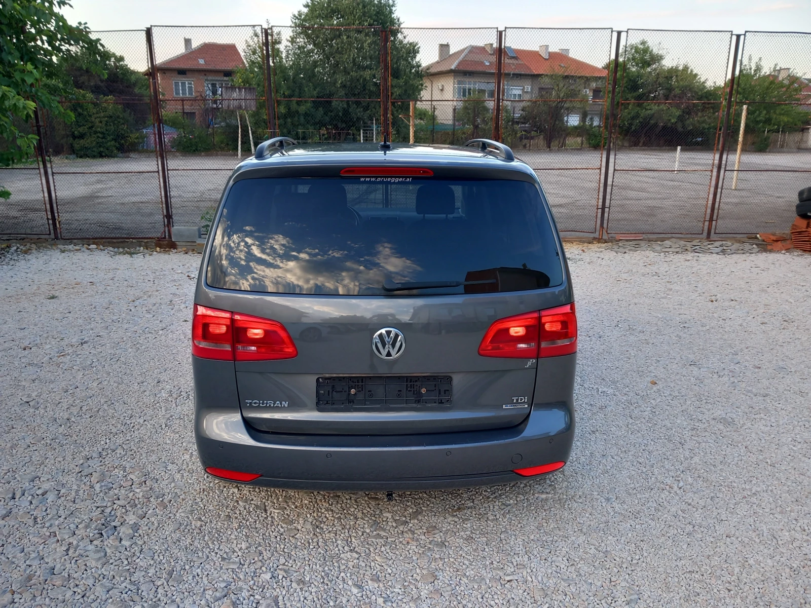 VW Touran TDI NAVI Камера, снимка 4 - Автомобили и джипове - 55805412