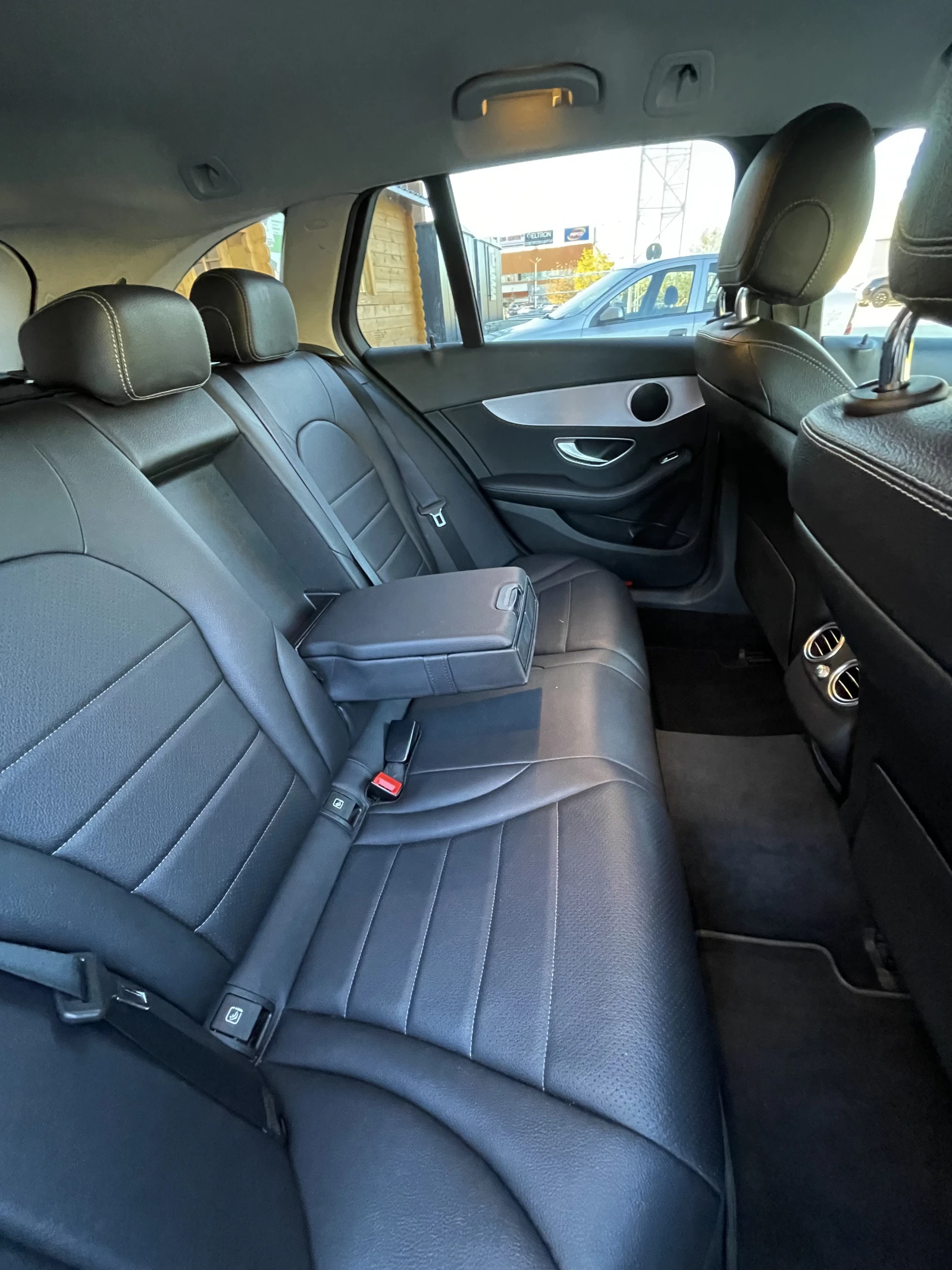 Mercedes-Benz C 180 Avantgarde Business, снимка 13 - Автомобили и джипове - 55963864