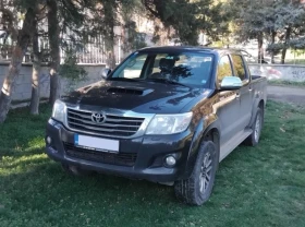 Toyota Hilux Автоматик, 4х4, навигация, снимка 1