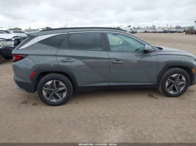 Hyundai Tucson 2.5l Sel, снимка 13 - Автомобили и джипове - 53625425