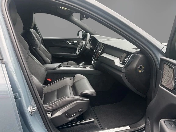 Volvo XC60 B5 AWD = Plus Dark = Гаранция - изображение 6