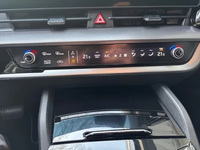 Kia Sportage 1.6PHEV/252HP/4X4/360/NAVI/DIGITAL/ACC/AMBI/262z, снимка 15 - Автомобили и джипове - 54078671