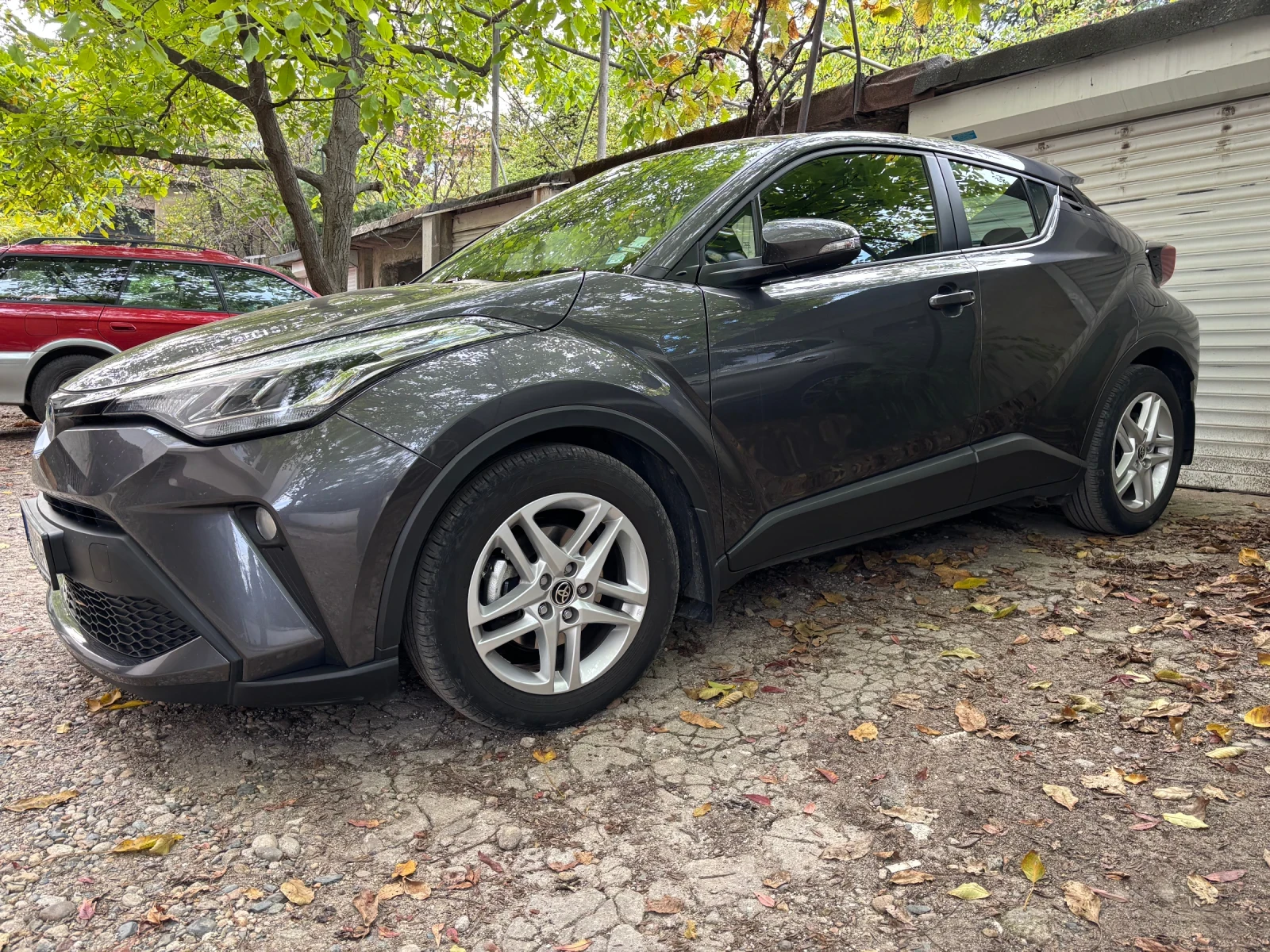 Toyota C-HR 1.8 hybrid - изображение 2