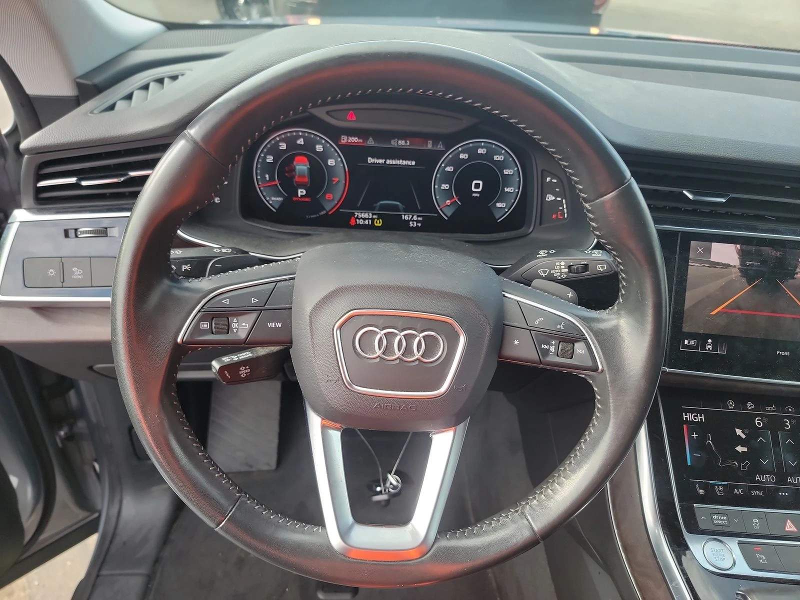 Audi Q8 Matrix* Bang&Olufsen* keyless* pano* обдух* следен - изображение 8