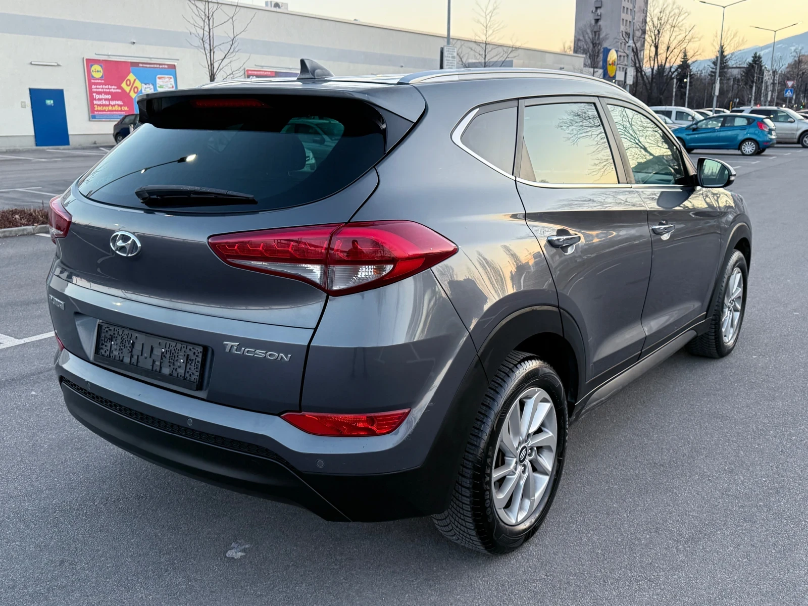 Hyundai Tucson * 1.7CRDI* XPOSSIBLE* PODGREV* CAMERA* NAVI*  - изображение 4