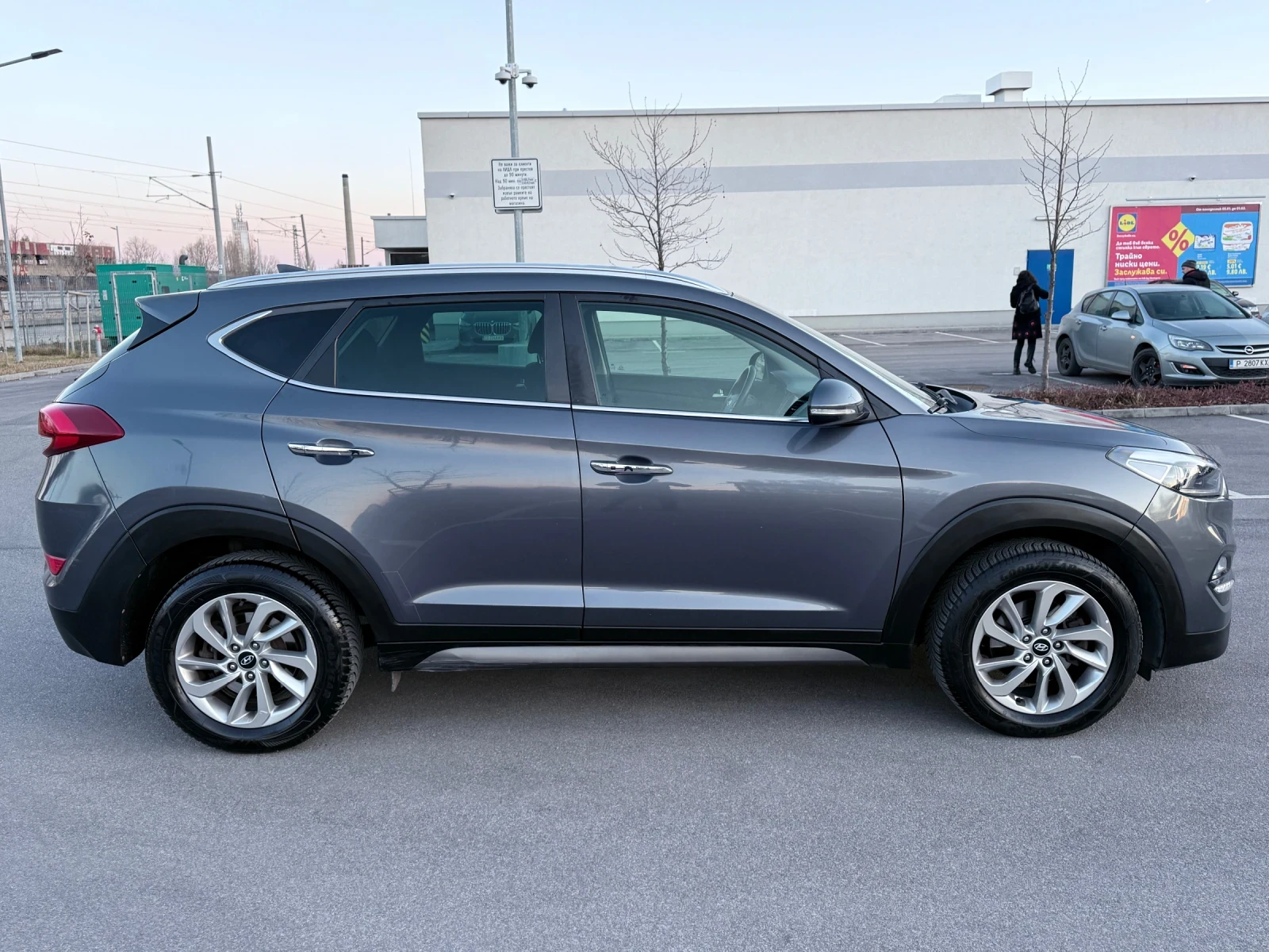 Hyundai Tucson * 1.7CRDI* XPOSSIBLE* PODGREV* CAMERA* NAVI*  - изображение 8