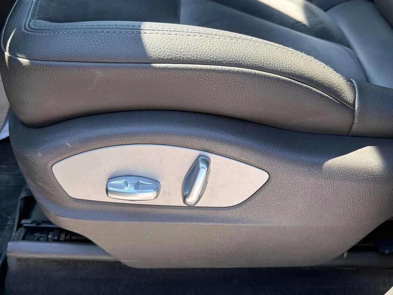 Porsche Macan AWD 4dr  CARFAX, снимка 16 - Автомобили и джипове - 54271955