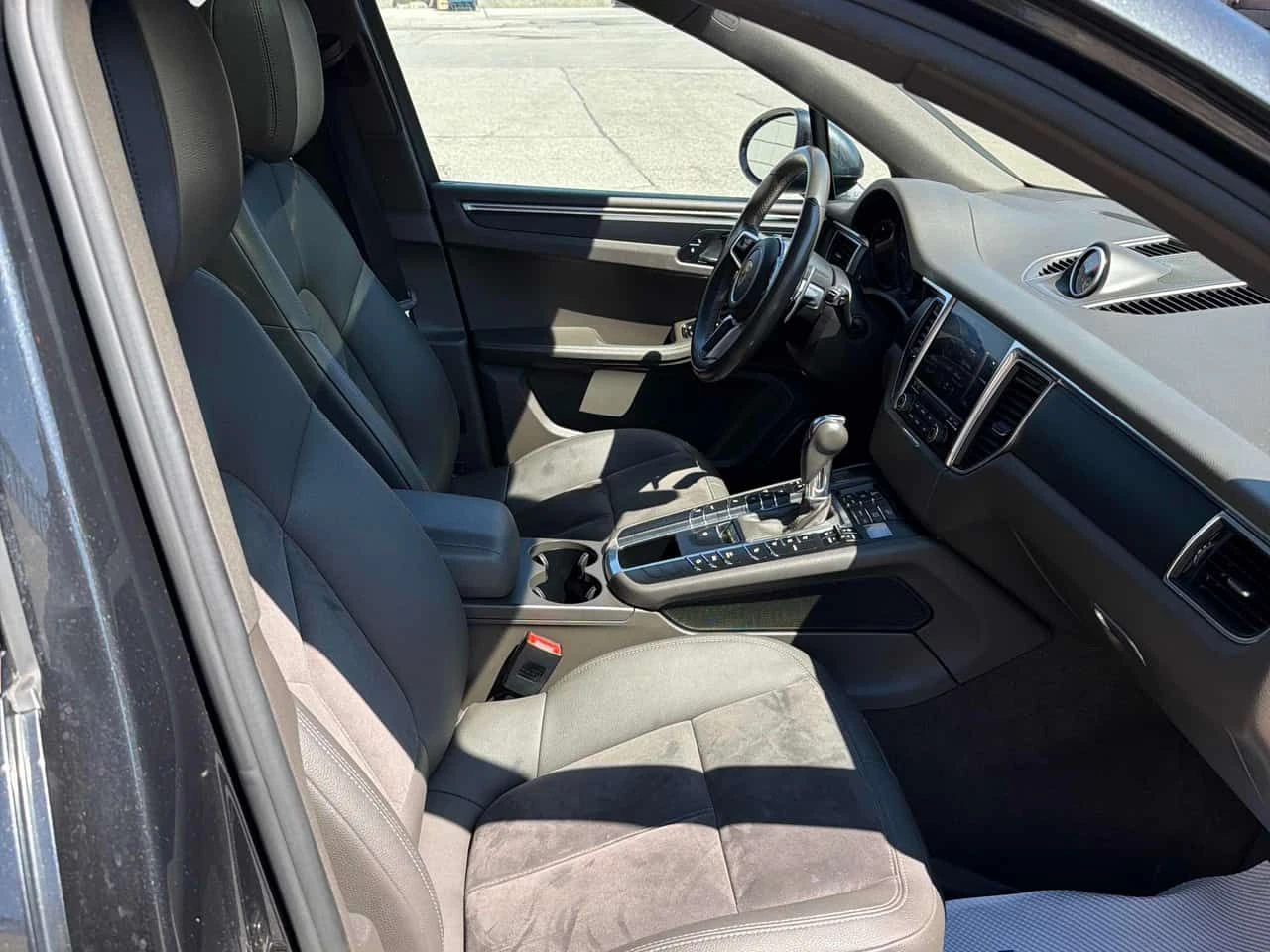 Porsche Macan AWD 4dr  CARFAX, снимка 14 - Автомобили и джипове - 54271955