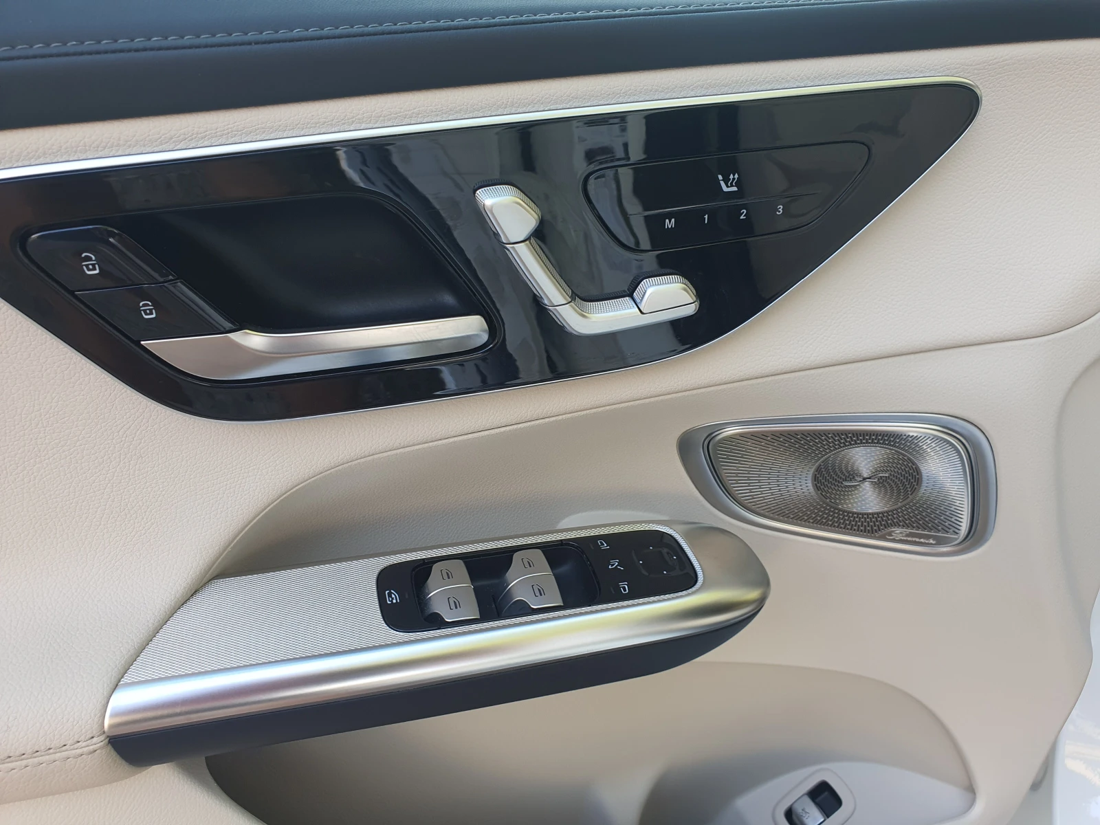 Mercedes-Benz GLC 300, снимка 8 - Автомобили и джипове - 54678524