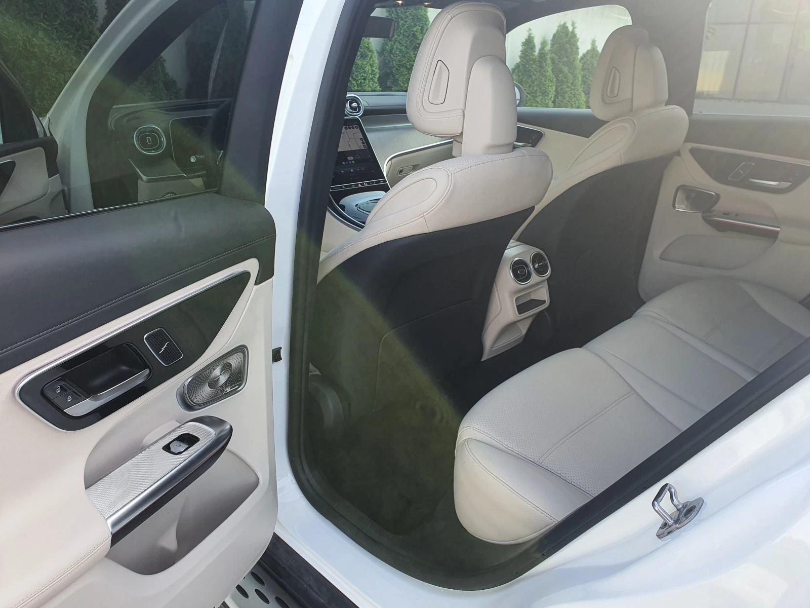 Mercedes-Benz GLC 300, снимка 11 - Автомобили и джипове - 54678524