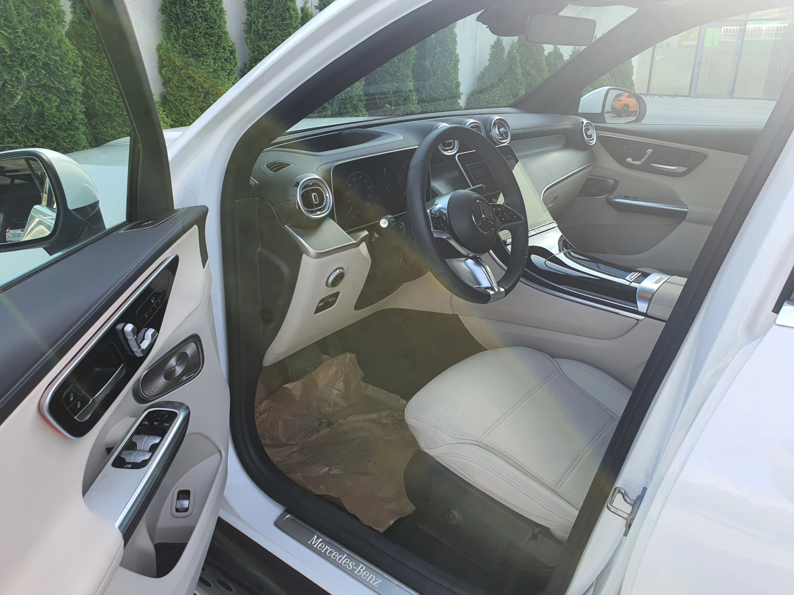 Mercedes-Benz GLC 300, снимка 12 - Автомобили и джипове - 54678524
