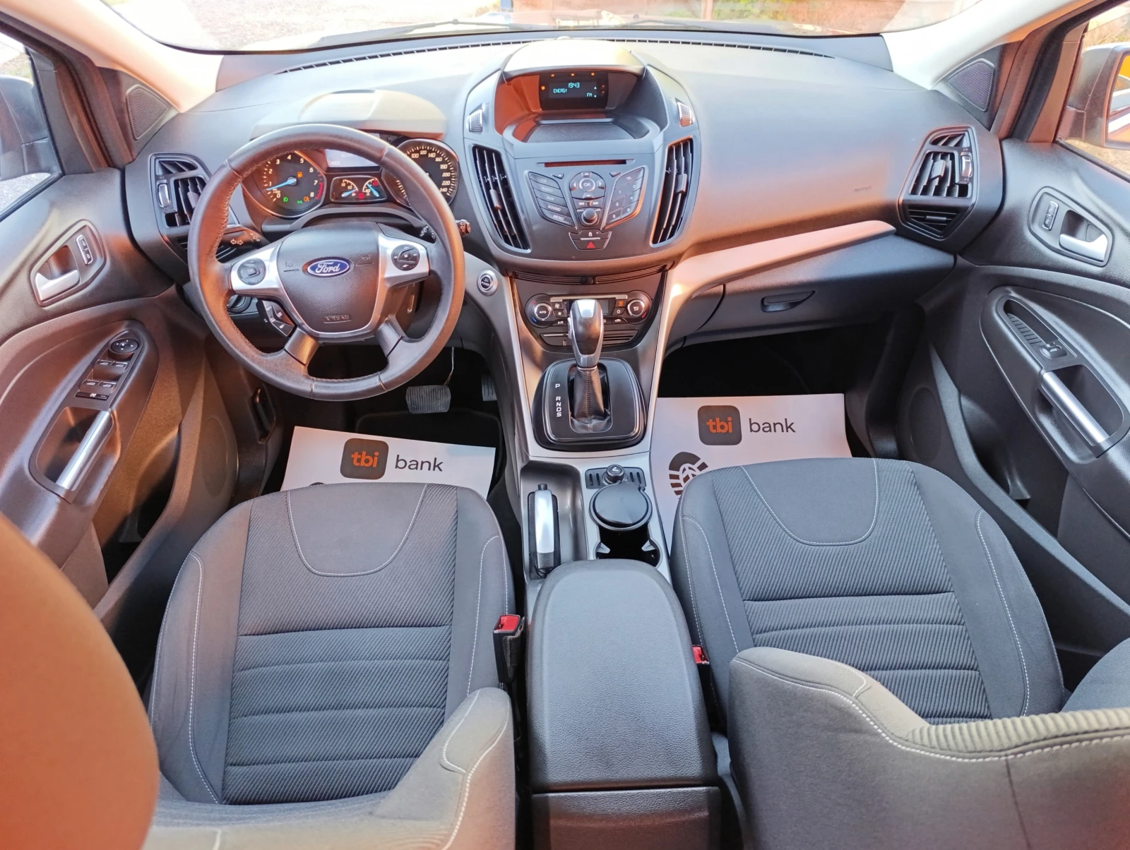 Ford Kuga 1.6 SCTi 4WD, снимка 12 - Автомобили и джипове - 54856395