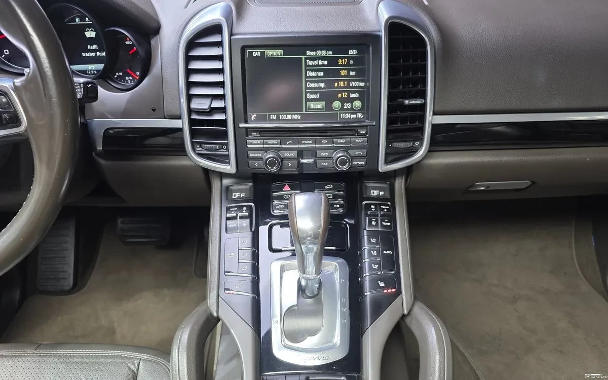 Porsche Cayenne 3.0 , снимка 14 - Автомобили и джипове - 54956100