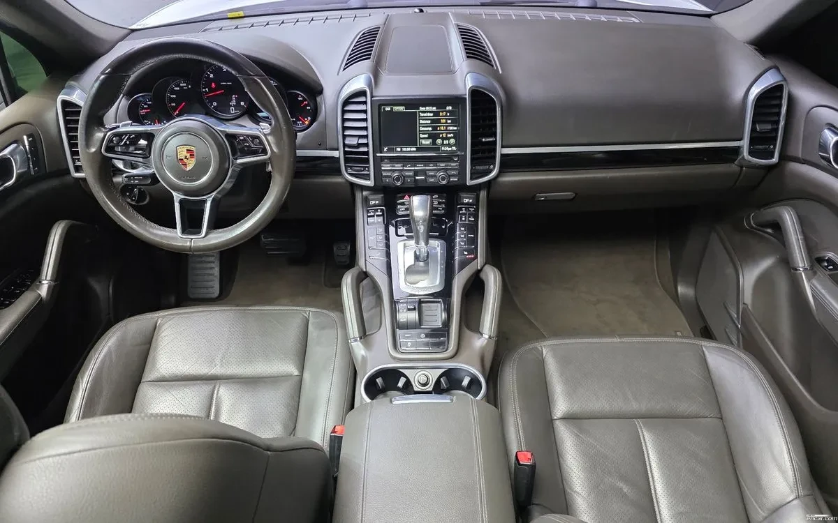Porsche Cayenne 3.0 , снимка 6 - Автомобили и джипове - 54956100