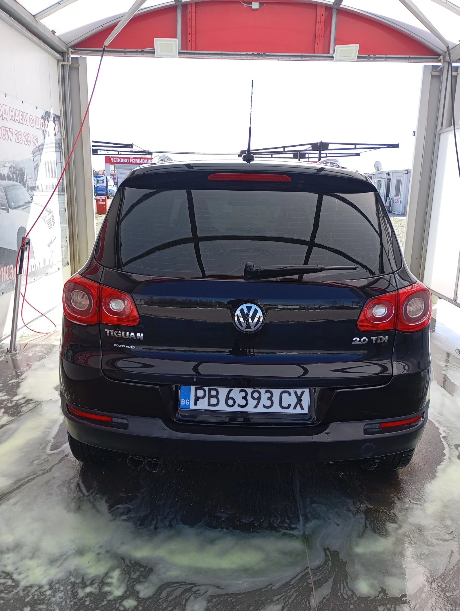 VW Tiguan 2.0TDI 4-motion, снимка 2 - Автомобили и джипове - 55222480