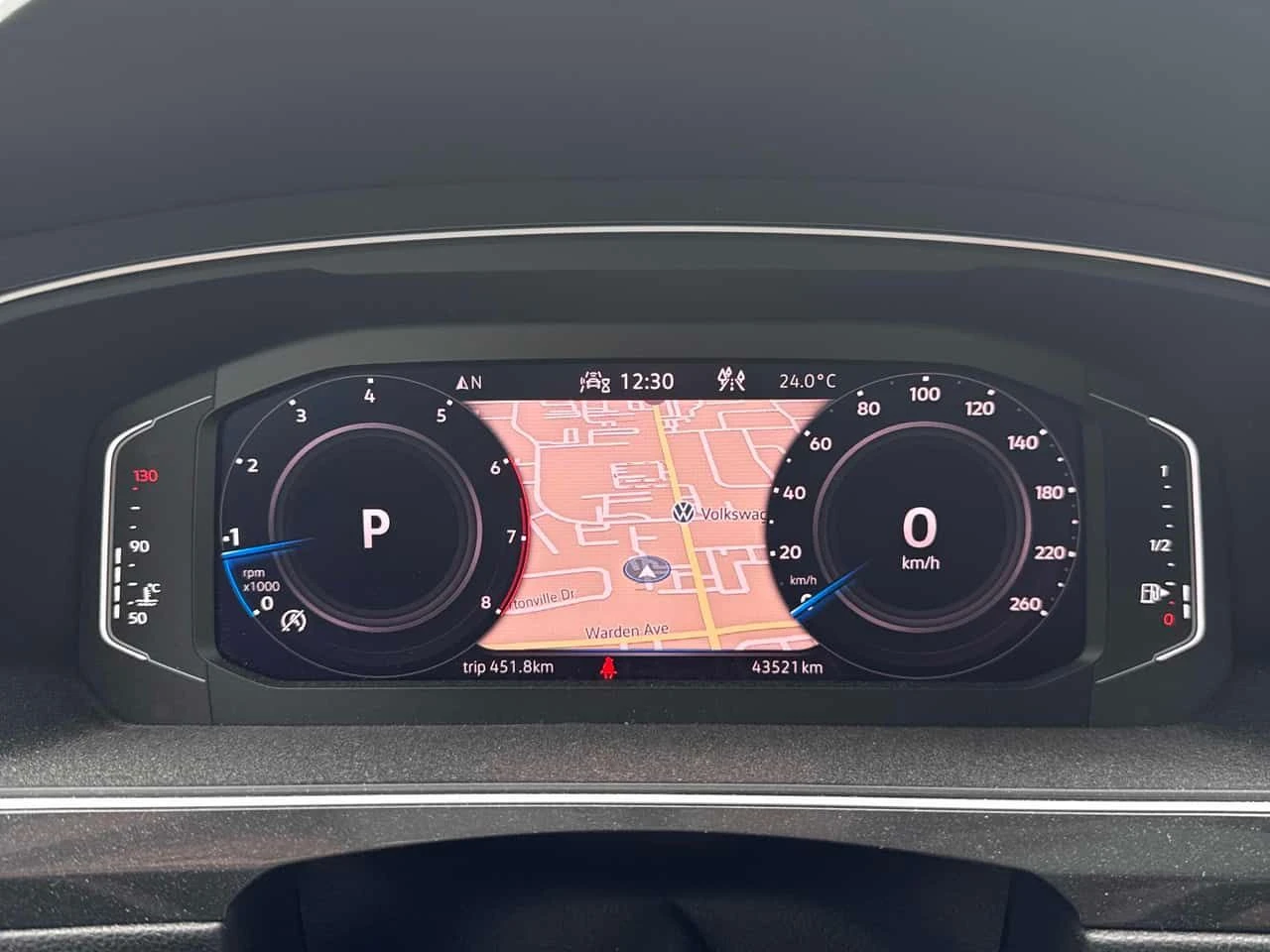 VW Tiguan * Highline R Line * CARFAX * ОПЦИЯ ЗА ФИНАНСИРАНЕ , снимка 8 - Автомобили и джипове - 55246308