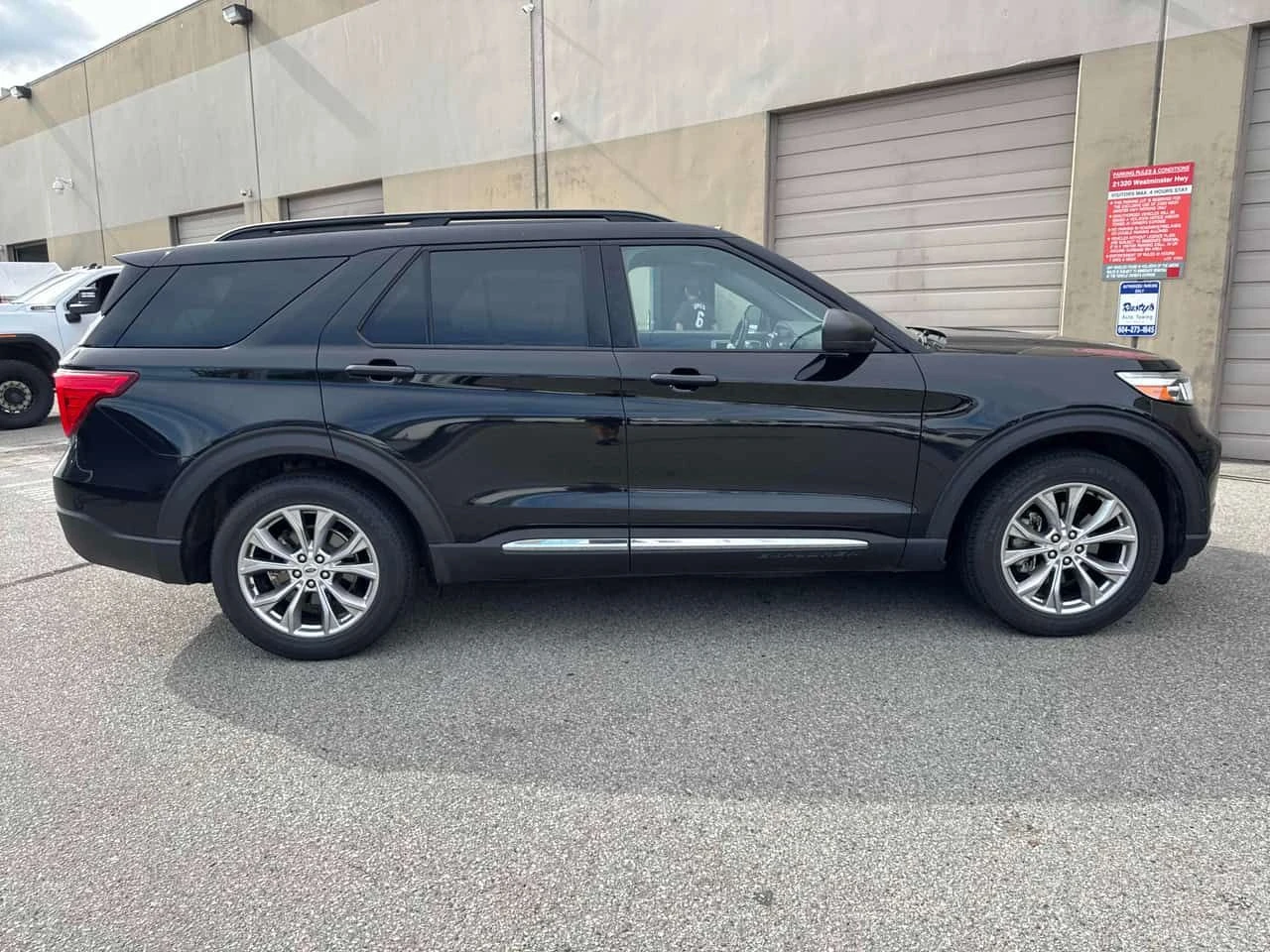 Ford Explorer XLT| PANO| KEYLESS| NAVI| ПОДГРЕВИ| 2 KЛЮЧА| , снимка 3 - Автомобили и джипове - 55404878