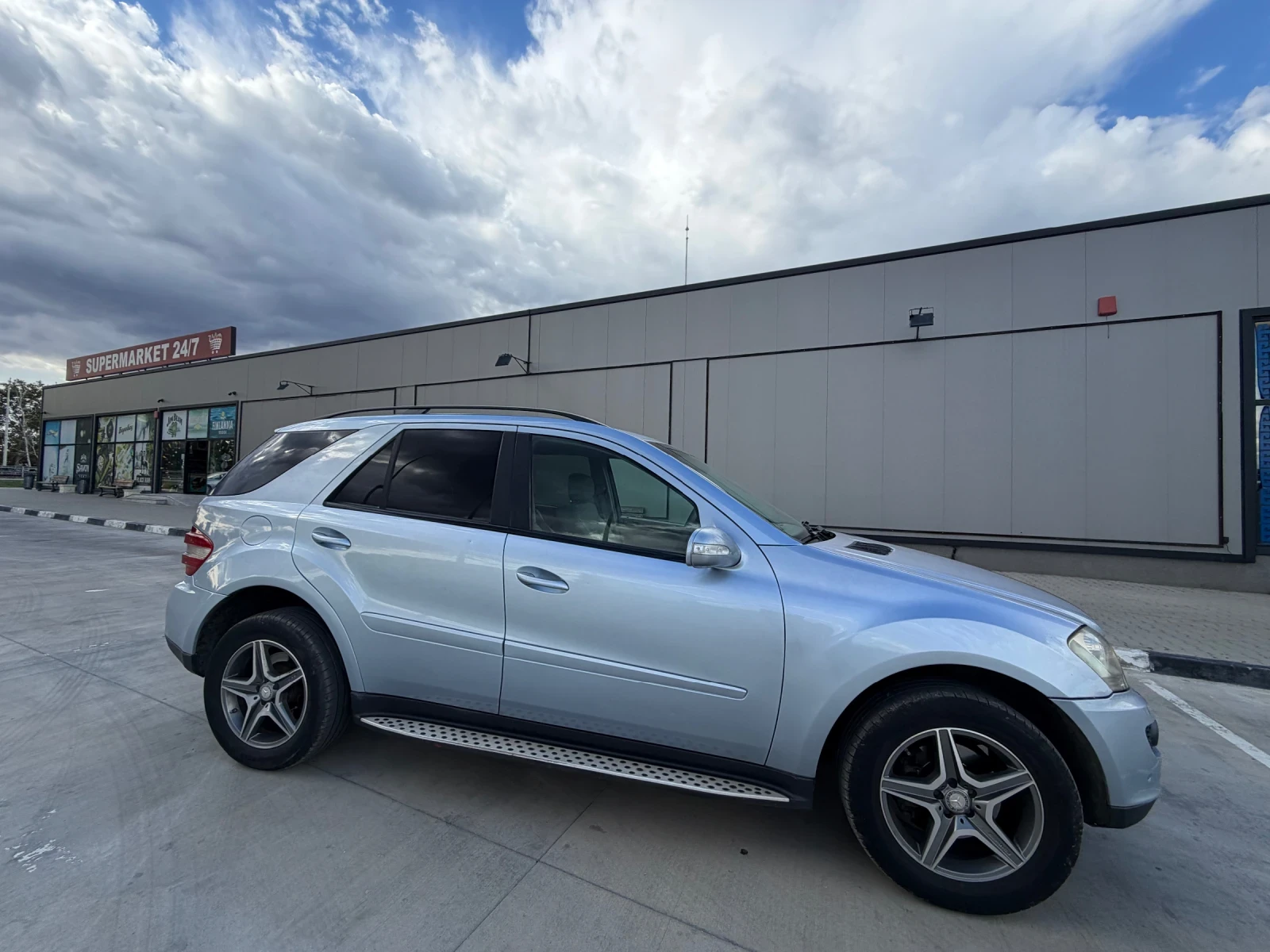 Mercedes-Benz ML 320 AMG* ANDROID* SPORT, снимка 3 - Автомобили и джипове - 56201449