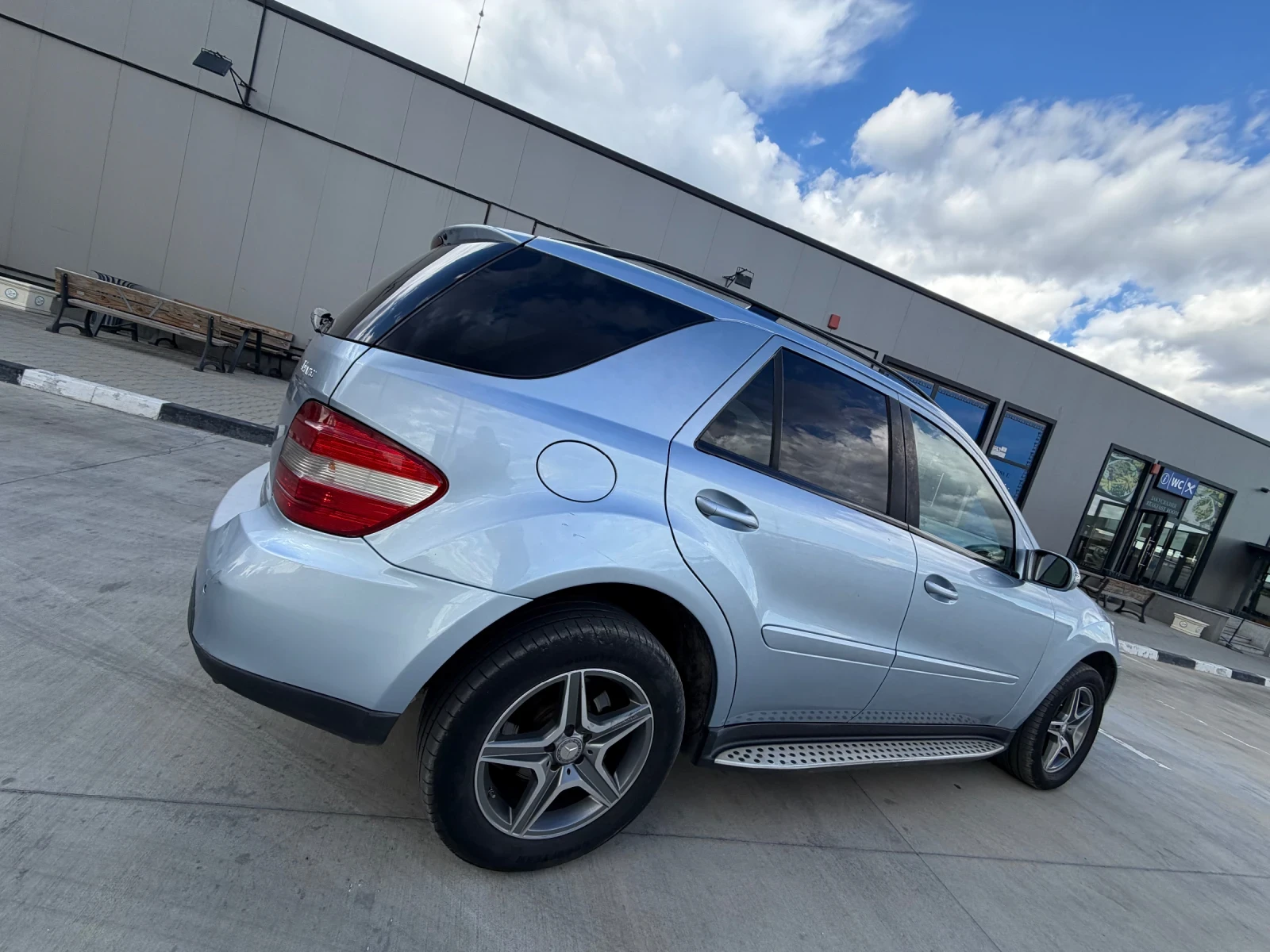 Mercedes-Benz ML 320 AMG* ANDROID* SPORT, снимка 4 - Автомобили и джипове - 56201449