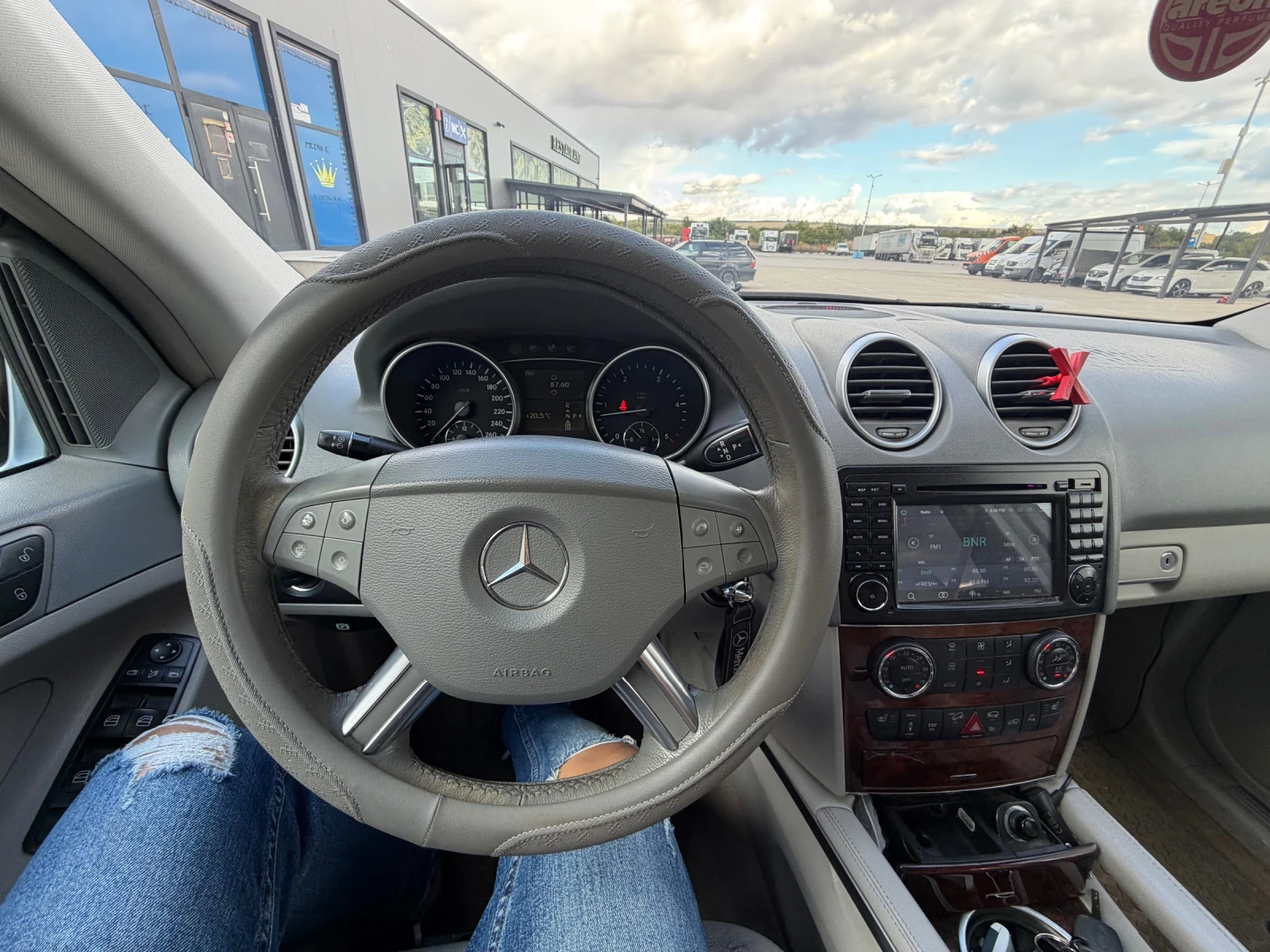 Mercedes-Benz ML 320 AMG* ANDROID* SPORT, снимка 15 - Автомобили и джипове - 56201449