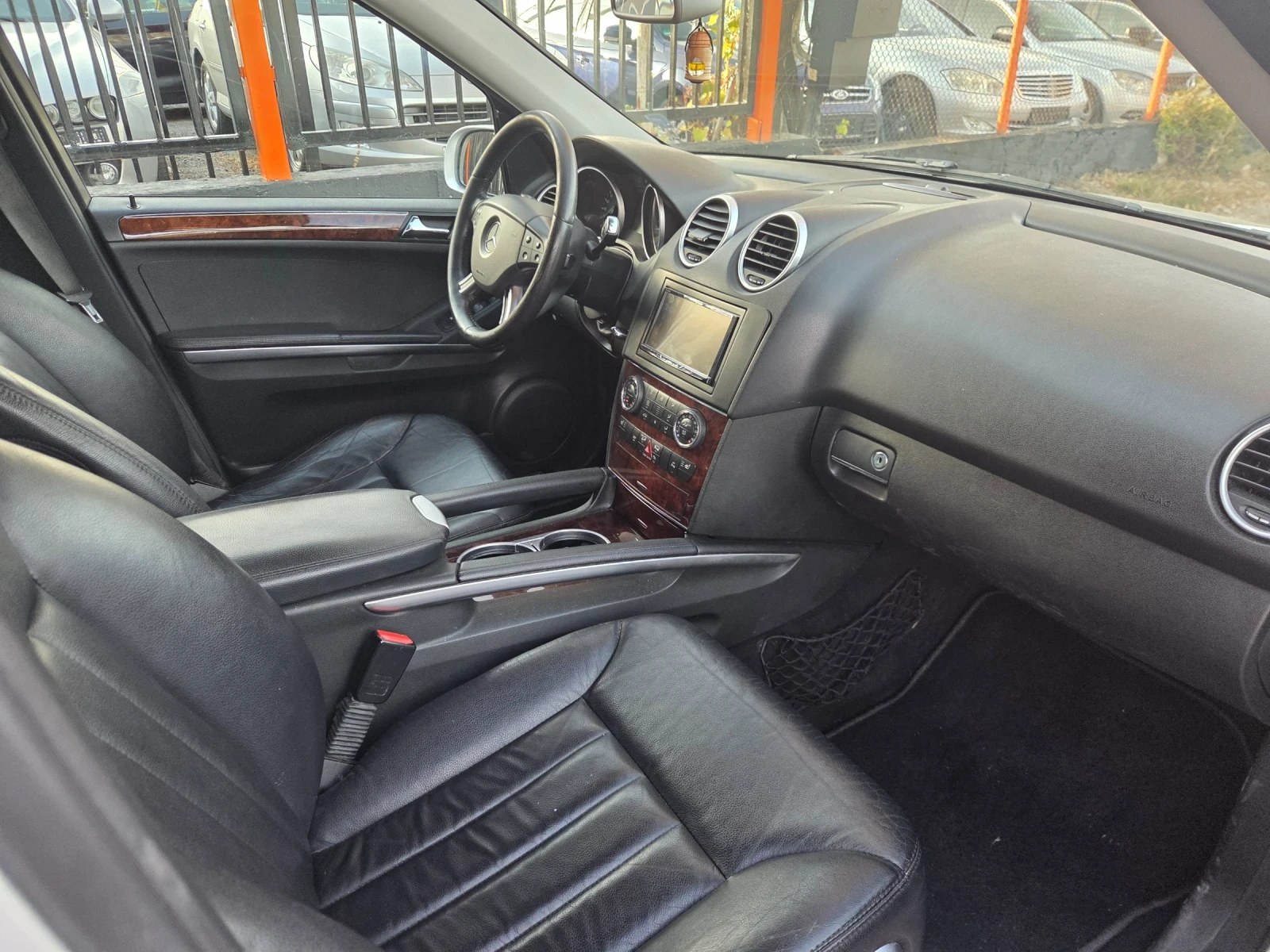 Mercedes-Benz ML 320 CDI EURO4 , снимка 8 - Автомобили и джипове - 56599049