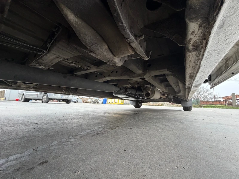 VW Crafter 24места единична гума, снимка 10 - Бусове и автобуси - 53420911