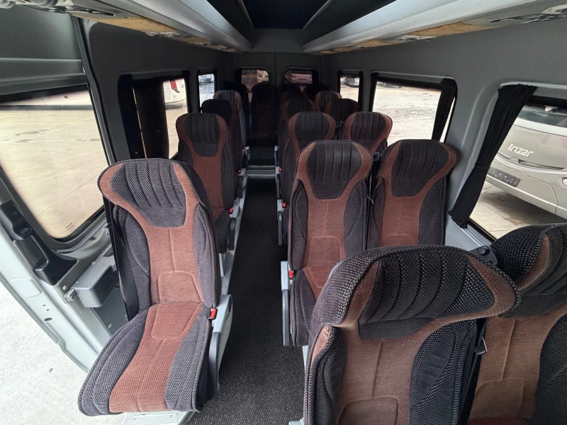 VW Crafter 24места единична гума, снимка 5 - Бусове и автобуси - 53420911