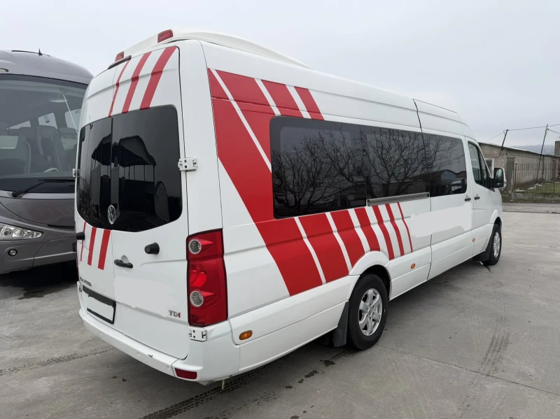 VW Crafter 24места единична гума, снимка 4 - Бусове и автобуси - 53420911