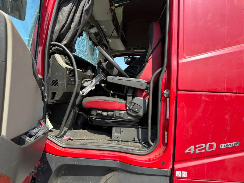 Volvo Fh 420 МЕГА, снимка 6 - Камиони - 41322289