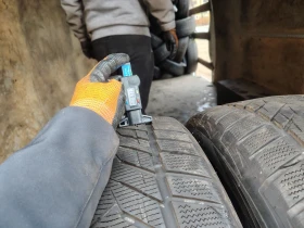 Гуми Зимни 275/40R22, снимка 4