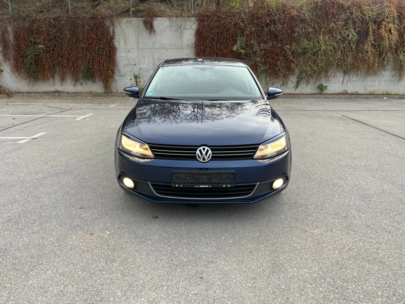 VW Jetta 2.0 TDI  LIFE, снимка 6 - Автомобили и джипове - 47819737