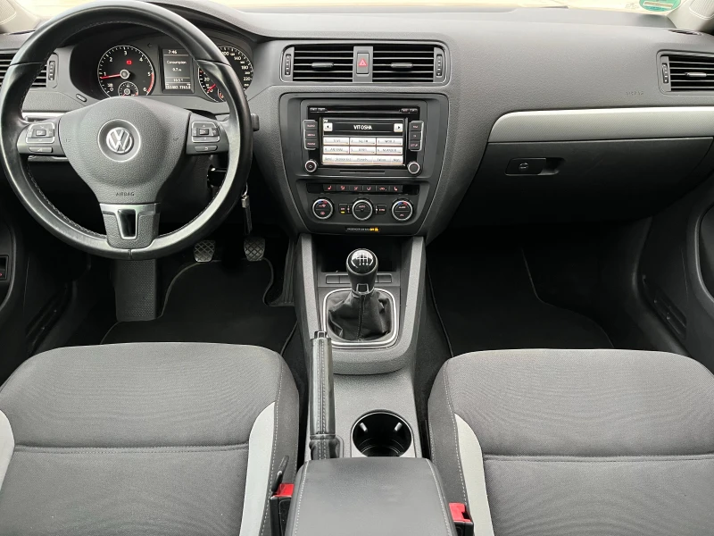 VW Jetta 2.0 TDI  LIFE, снимка 11 - Автомобили и джипове - 47819737