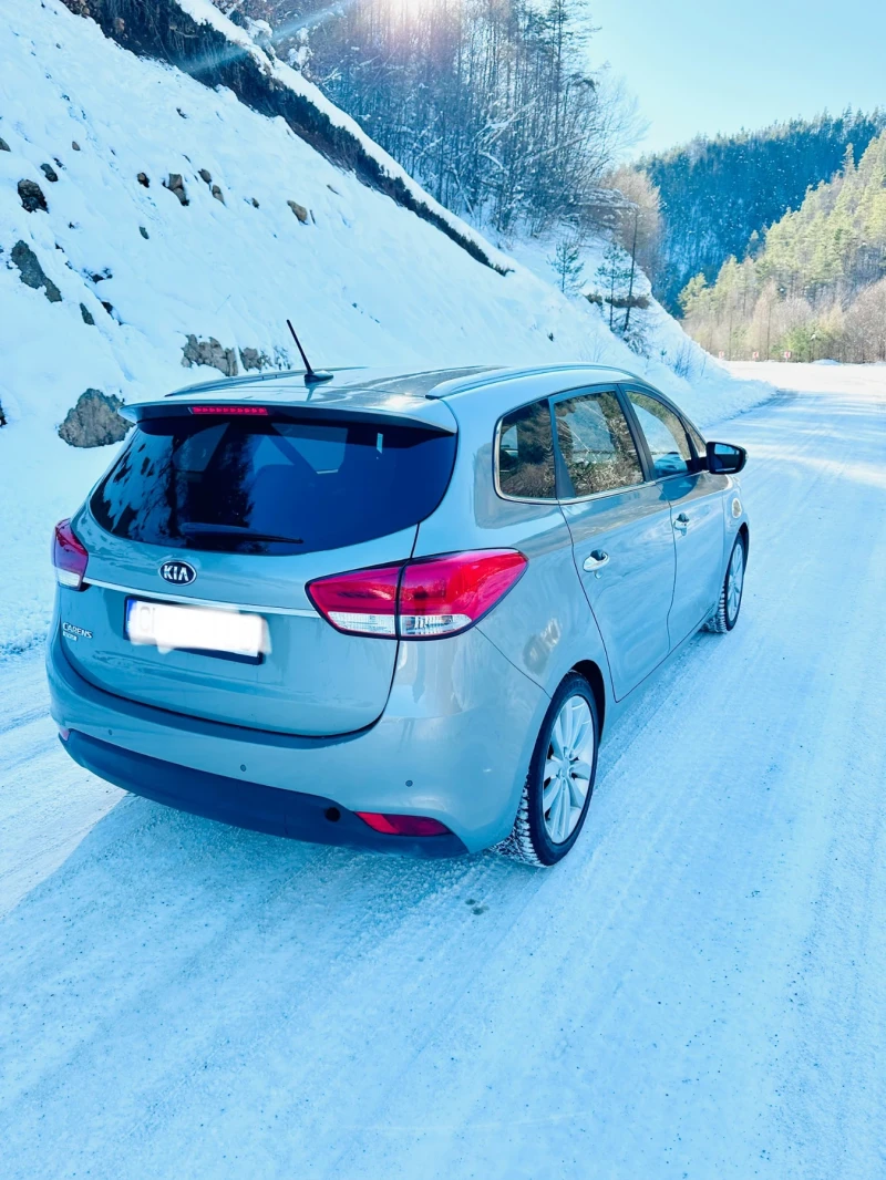 Kia Carens 2.0 GDI, снимка 4 - Автомобили и джипове - 49612141