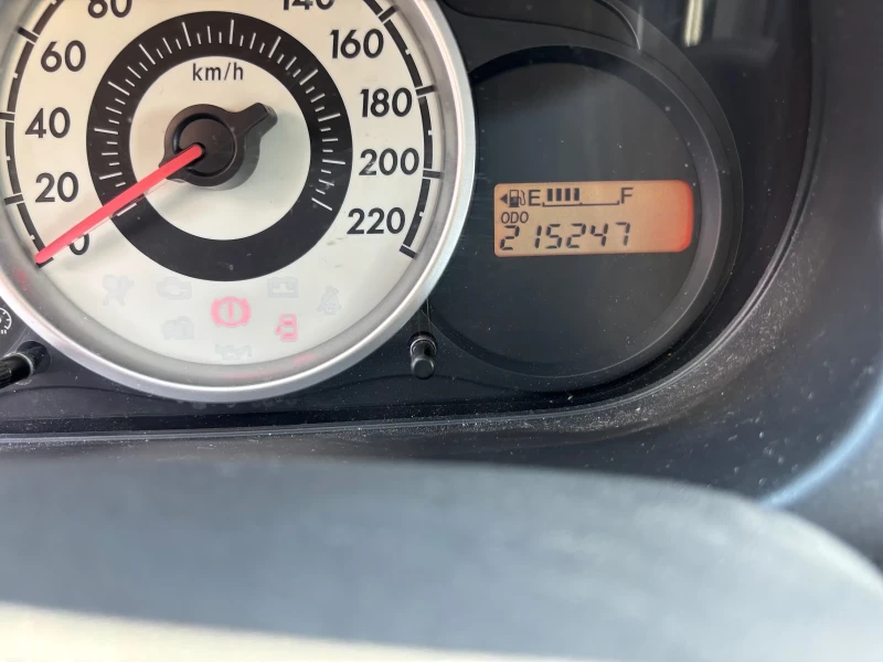 Mazda 2 1.4 hdi, снимка 10 - Автомобили и джипове - 51923016