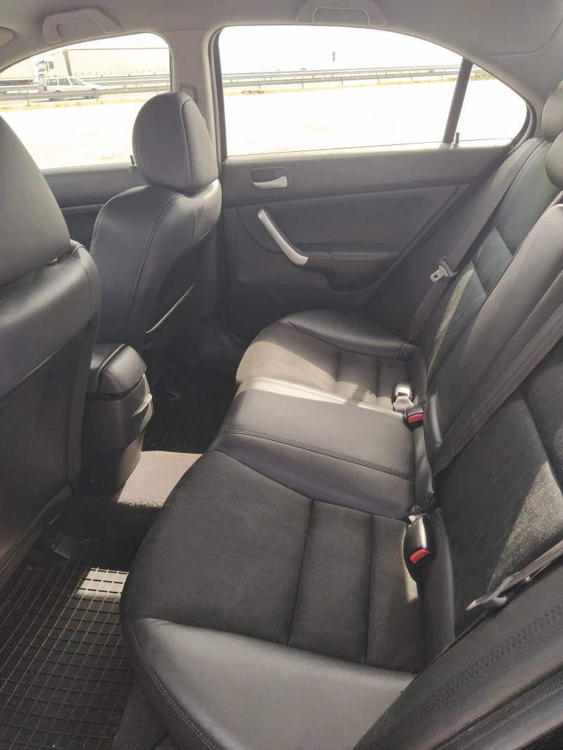 Honda Accord, снимка 17 - Автомобили и джипове - 51864921