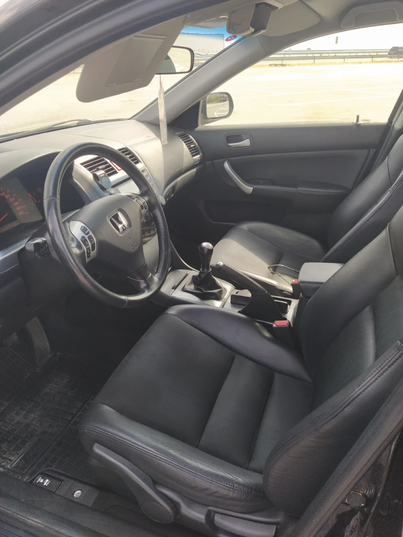 Honda Accord, снимка 15 - Автомобили и джипове - 51864921