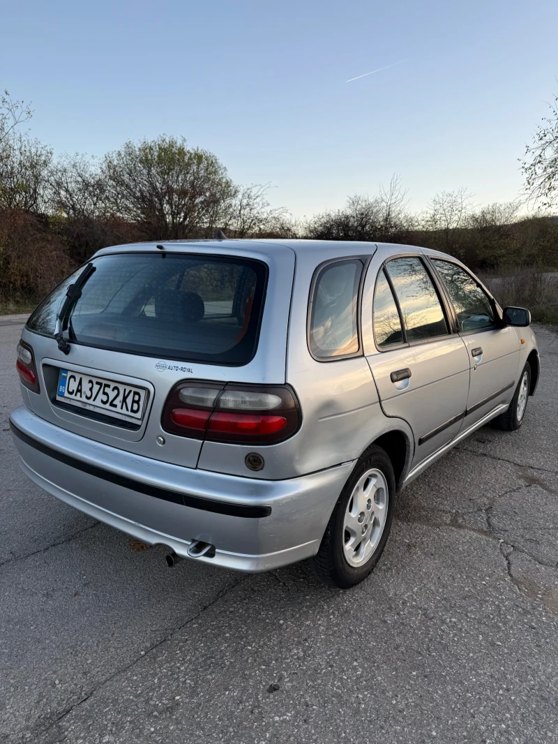 Nissan Almera Benzin/Gas/1.6 RS, снимка 4 - Автомобили и джипове - 52870769